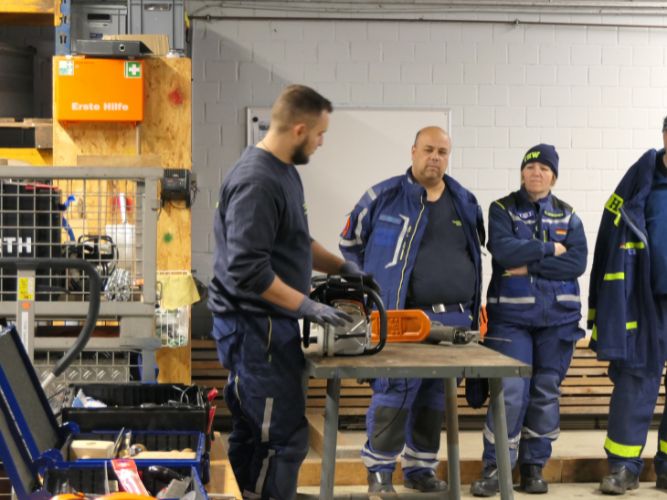 Dienstags-Ausbildung Holzbearbeitung