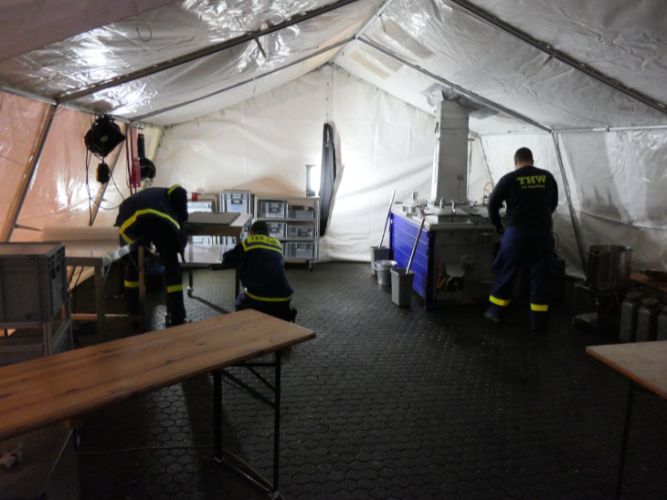 Traditionelle Erbsensuppe-Kochaktion 