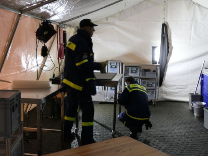 Traditionelle Erbsensuppe-Kochaktion 