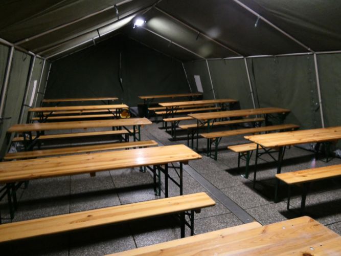 Traditionelle Erbsensuppe-Kochaktion 