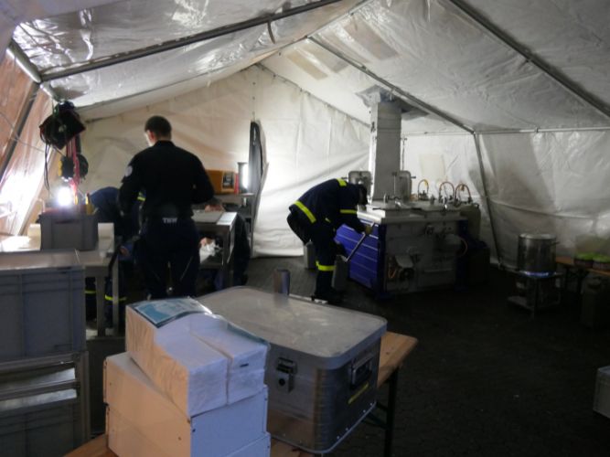 Traditionelle Erbsensuppe-Kochaktion 