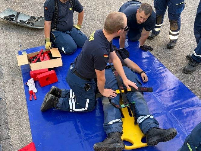 Dienstags-Ausbildung Rettungsmittel