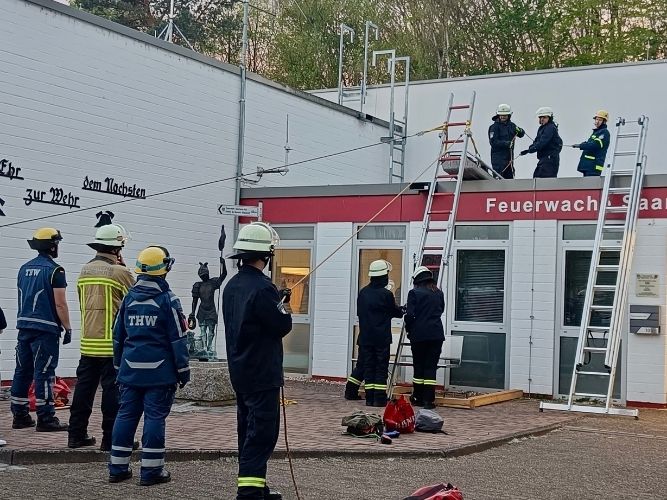 Dienstags-Ausbildung Feuerwehr Saarlouis 