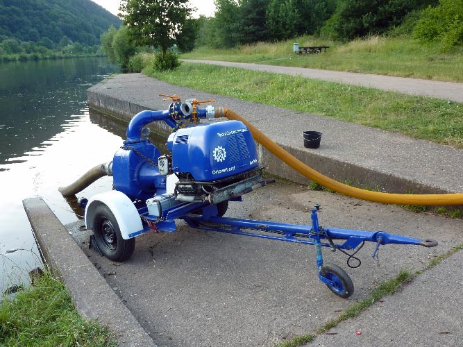 Pumpe 5000L auf Anhänger Pumpe 5000L auf Anhänger
